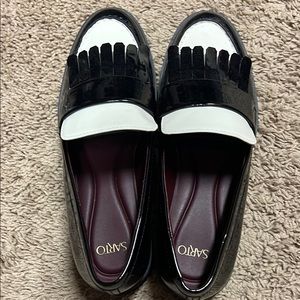 Franco Sarto Black‎ and White Loafers- Size 8